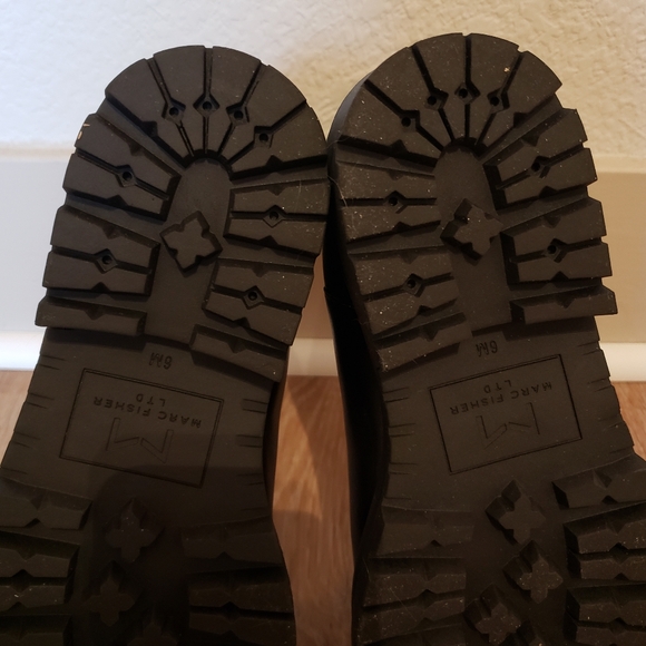 Marc Fisher Patrick lug sole booties in black women's shoes size 6 - Picture 11 of 14